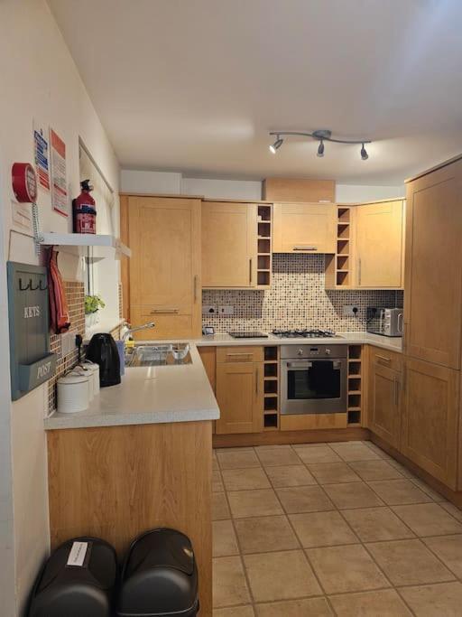 The Park View, 2 Bedroom House Kirkcaldy Bagian luar foto